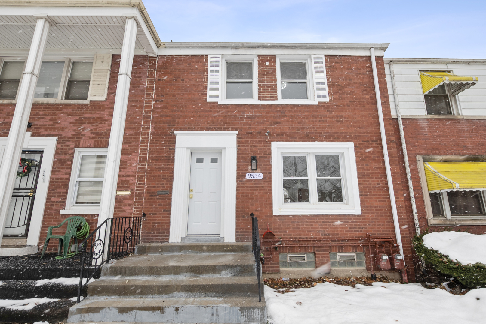 9534 S Euclid Avenue, Chicago, IL 60617