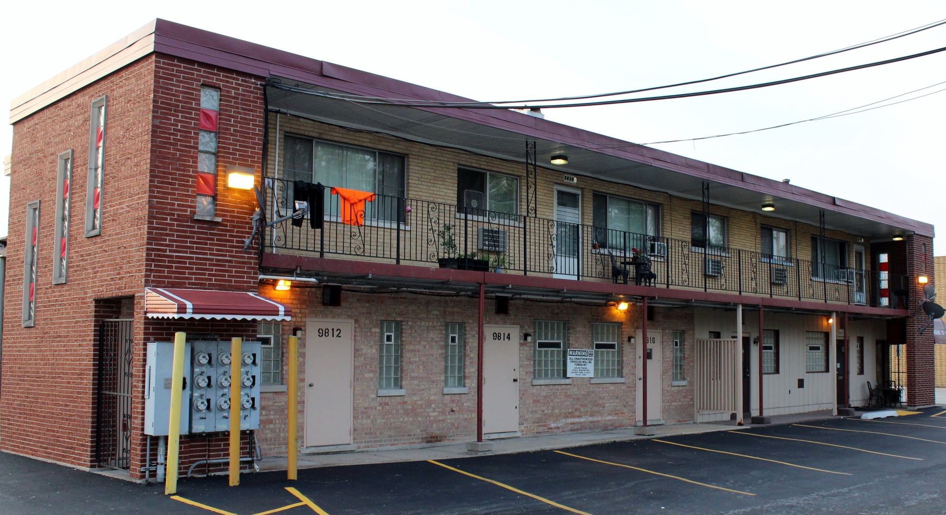 9812 S Cicero Avenue, Oak Lawn, IL 60453