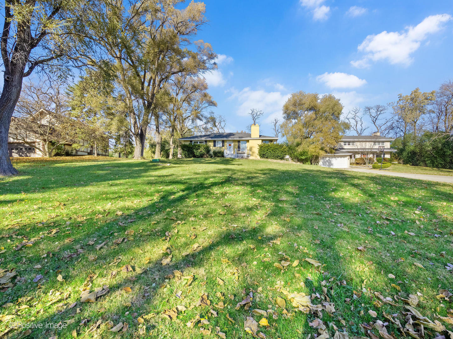 6 Pine Hill Lane, Oak Brook, IL 60523