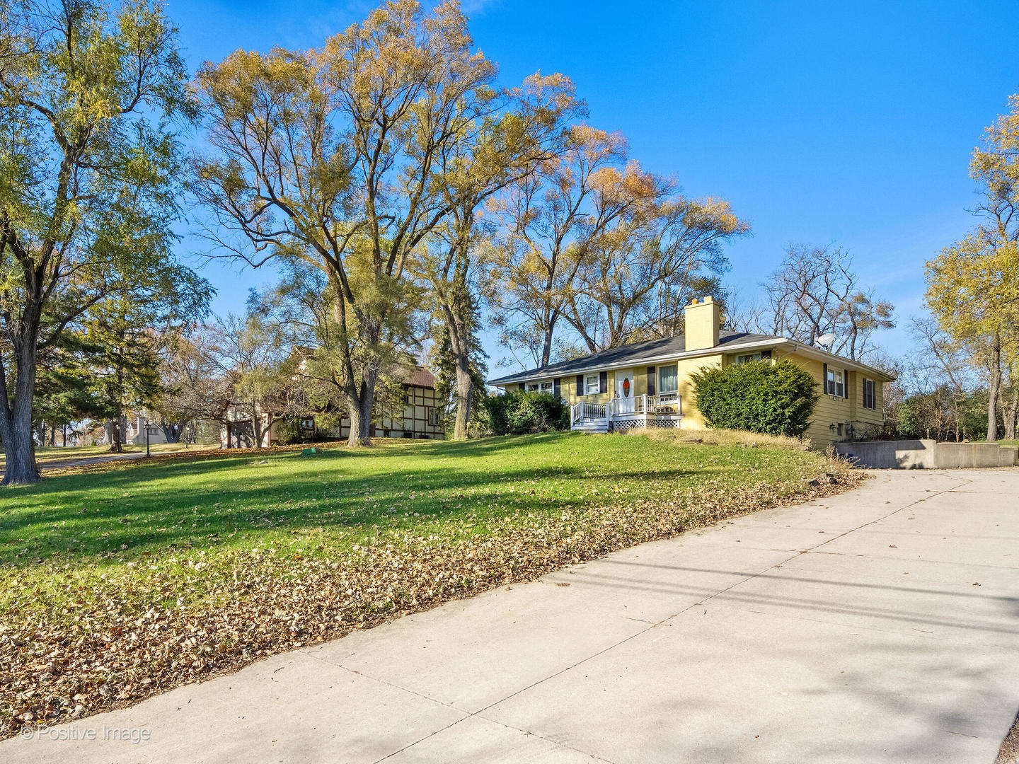 6 Pine Hill Lane, Oak Brook, IL 60523