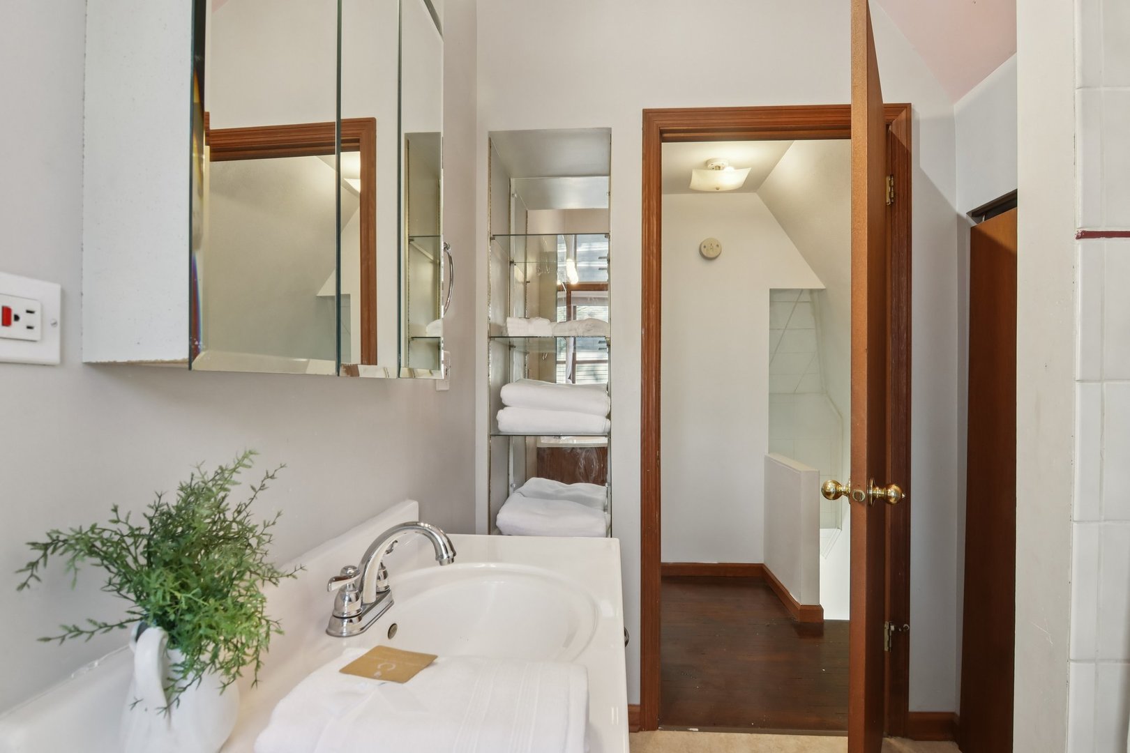 390 N Garfield Boulevard, Grayslake, IL 60030