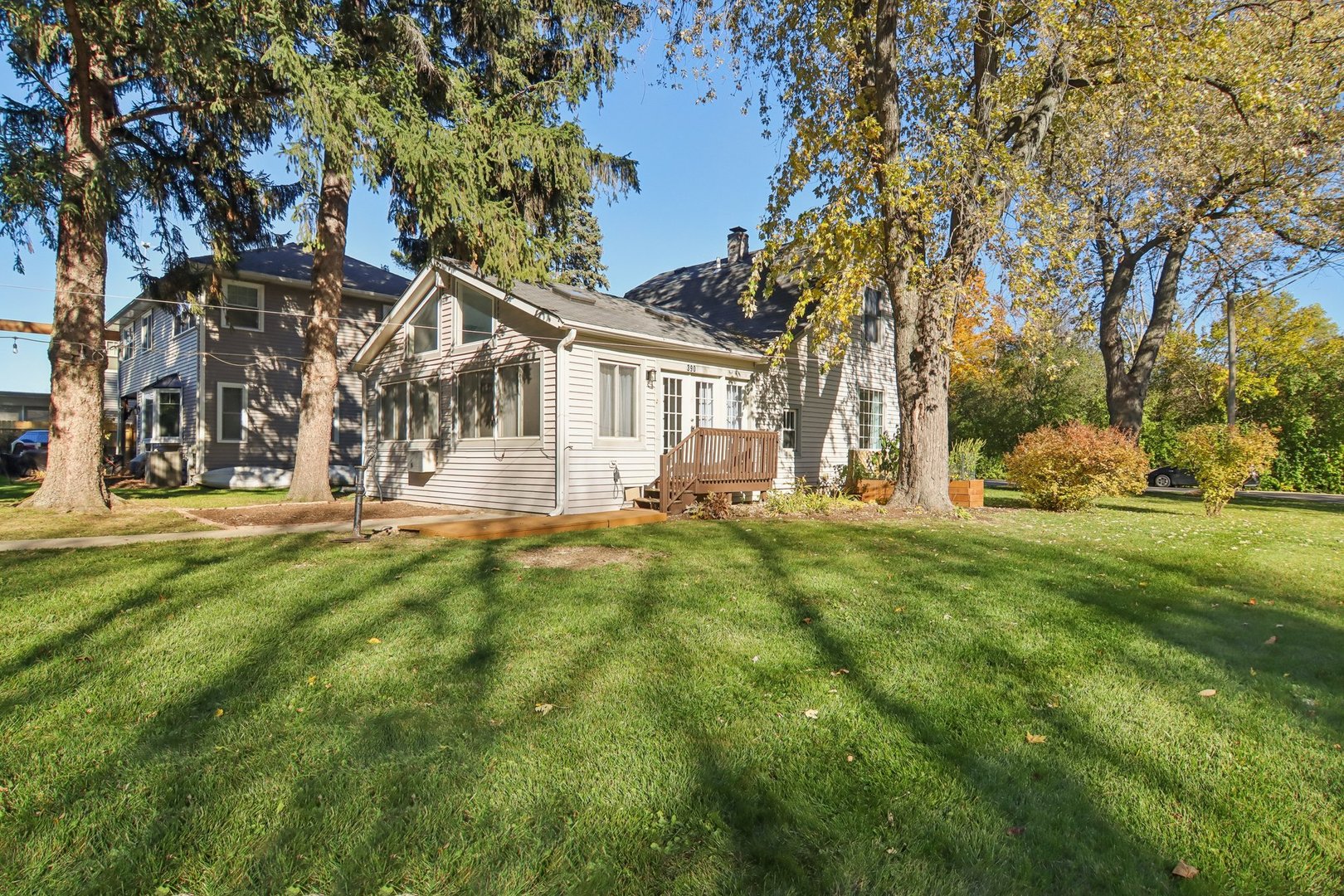 390 N Garfield Boulevard, Grayslake, IL 60030