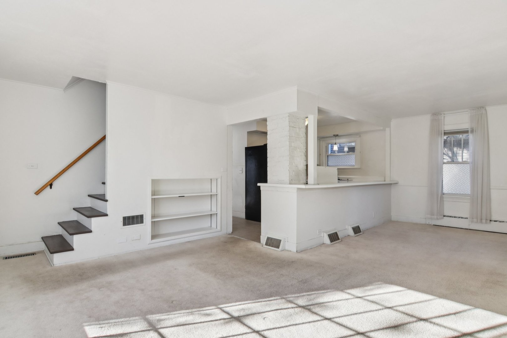 390 N Garfield Boulevard, Grayslake, IL 60030