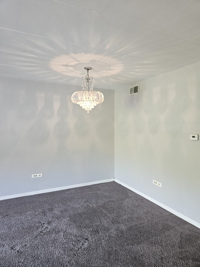 18855 Burnham Avenue #231, Lansing, IL 60438