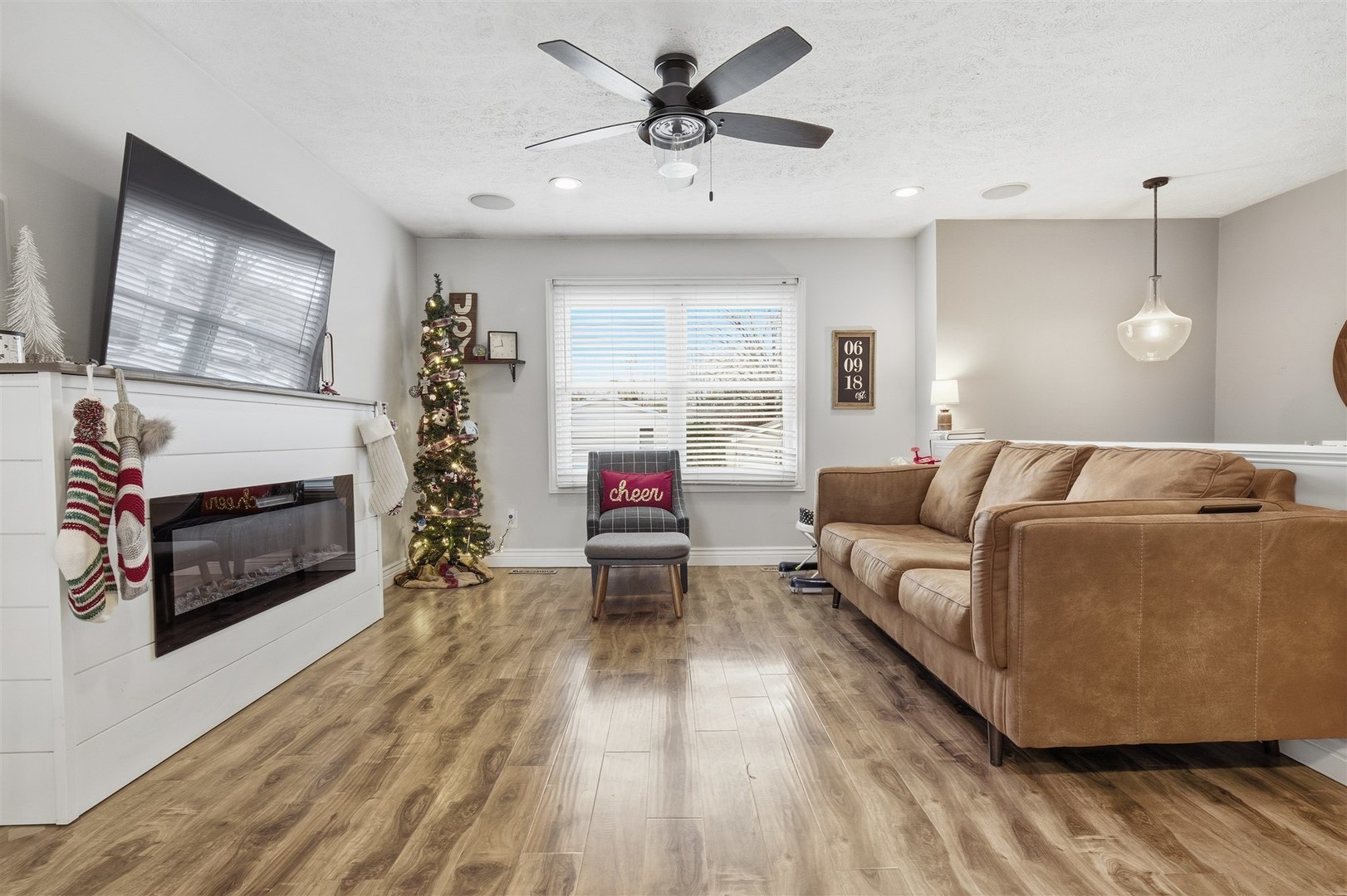 4 Siesta Court, Bloomington, IL 61704