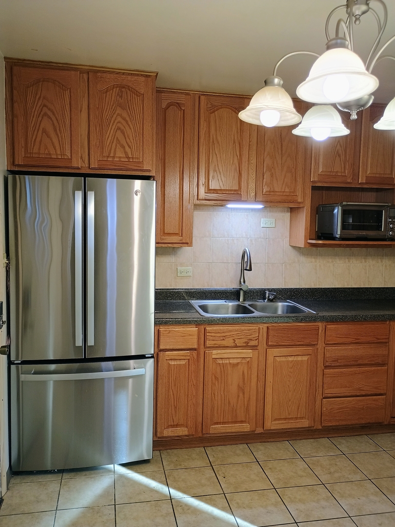 16601 Honore Avenue, Markham, IL 60428