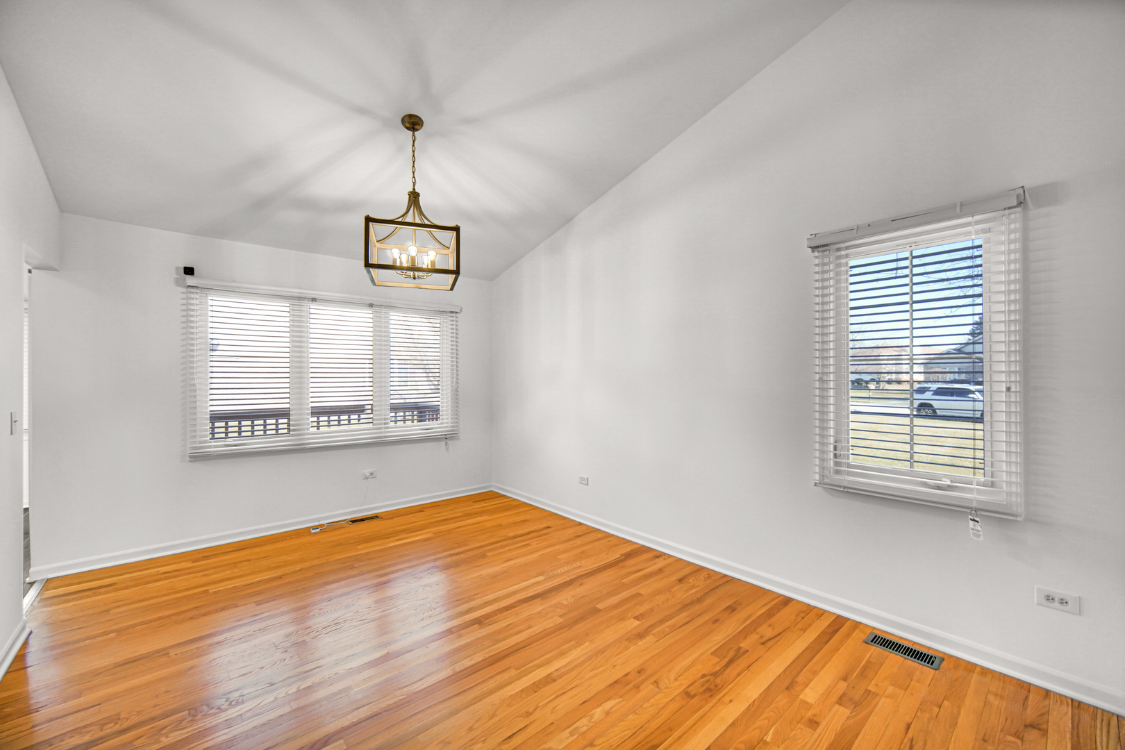 12 Iliad Drive, Tinley Park, IL 60477