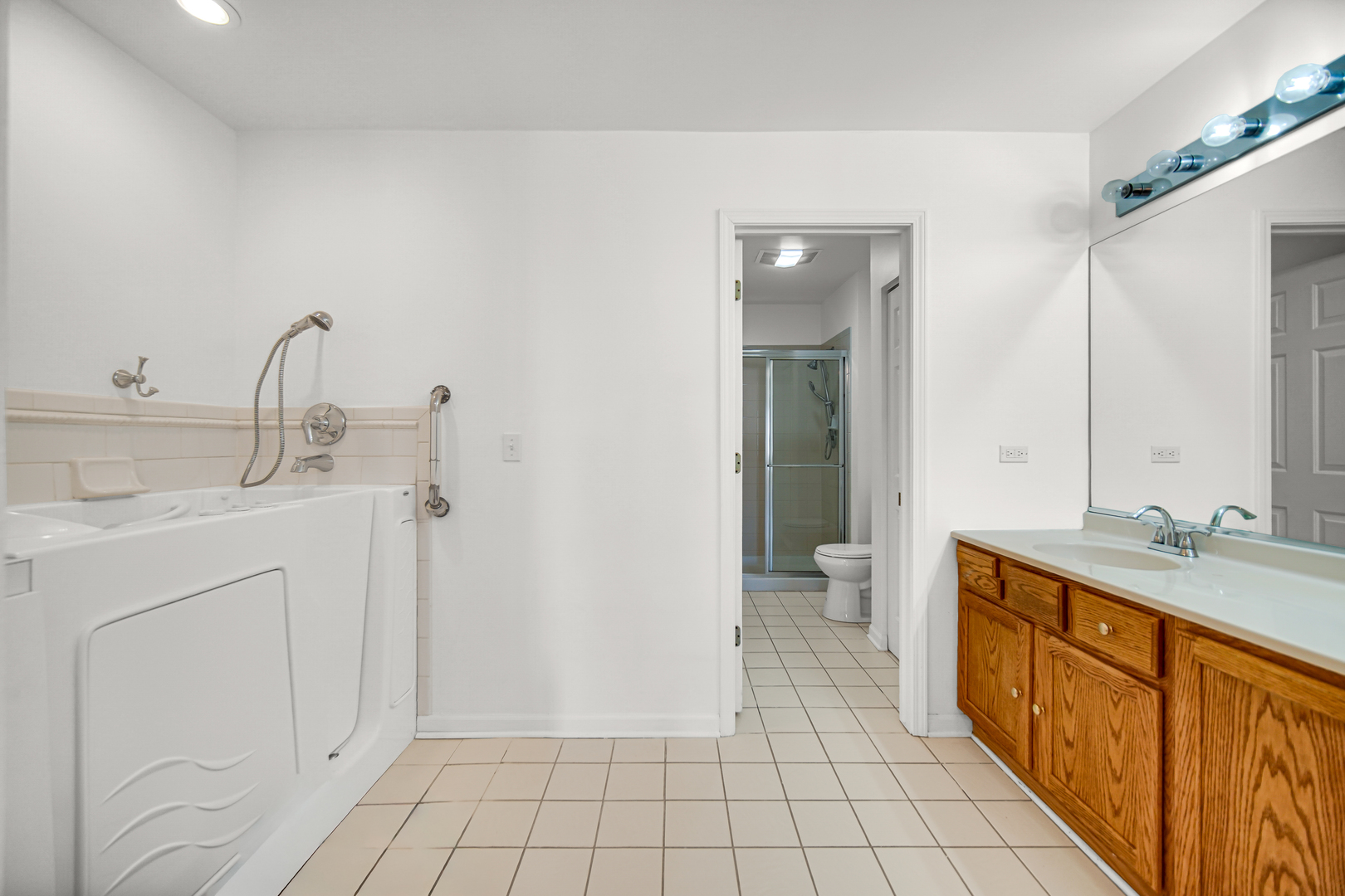 12 Iliad Drive, Tinley Park, IL 60477