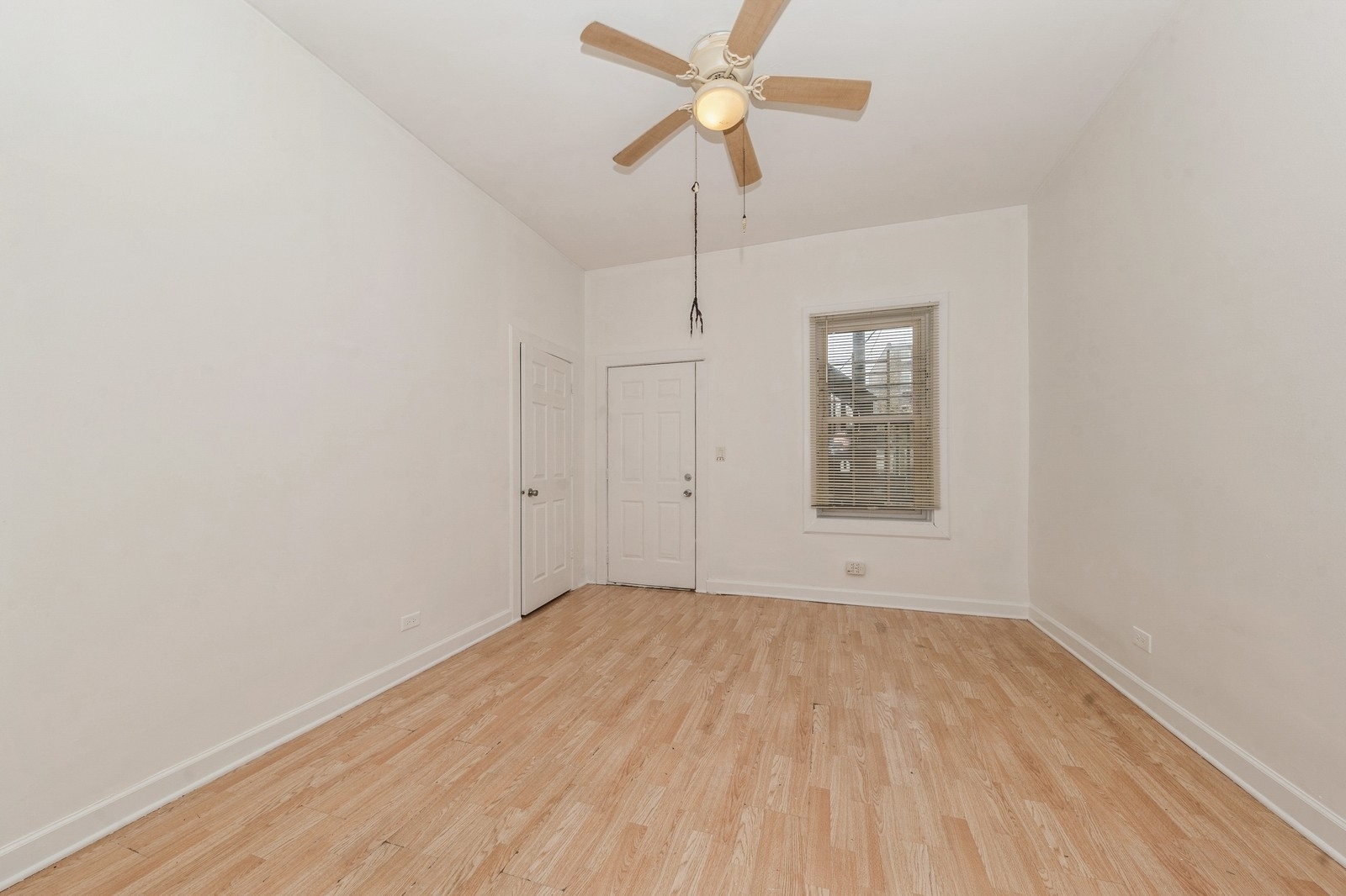 2242 W 19th Street #1R, Chicago, IL 60608