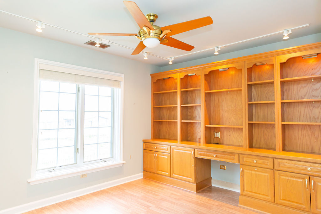 3427 VOLLMER Road #209, Flossmoor, IL 60422