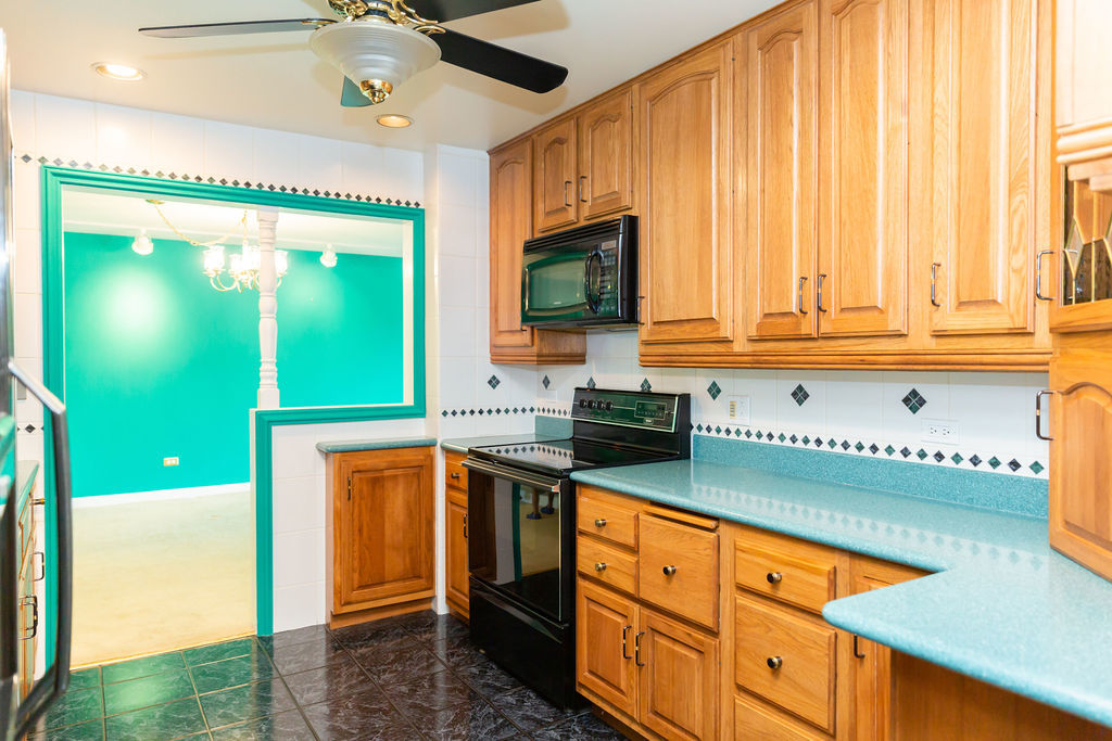 3427 VOLLMER Road #209, Flossmoor, IL 60422