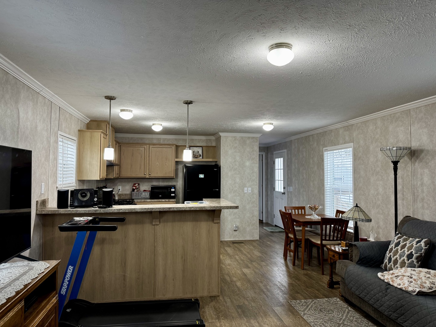 616 6th Street, Bloomington, IL 61704