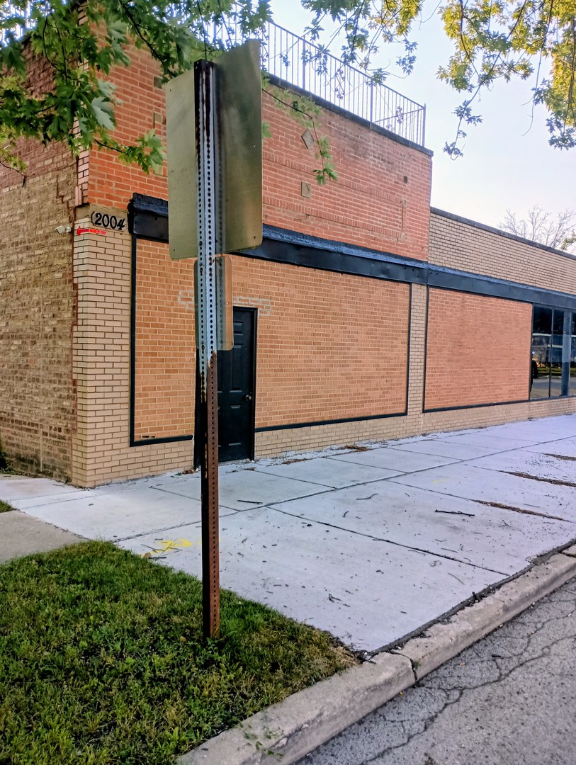 2000-04 S 17th Avenue, Broadview, IL 60155