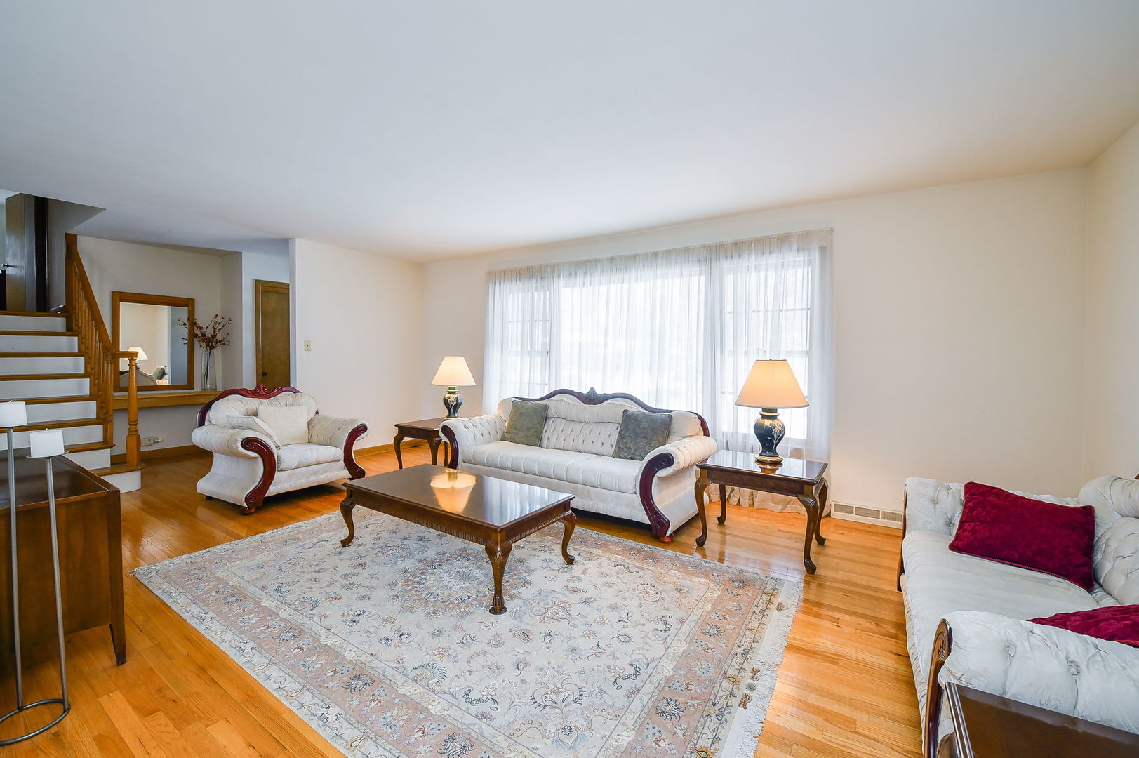 22W417 Tamarack Drive, Glen Ellyn, IL 60137