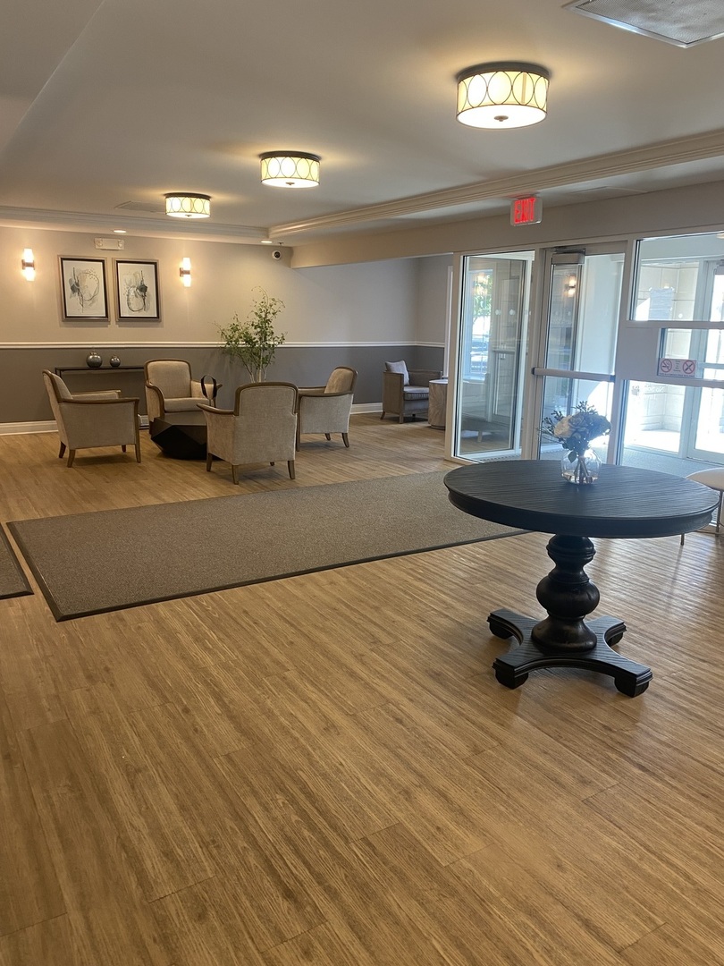 440 W Mahogany Court #312, Palatine, IL 60067