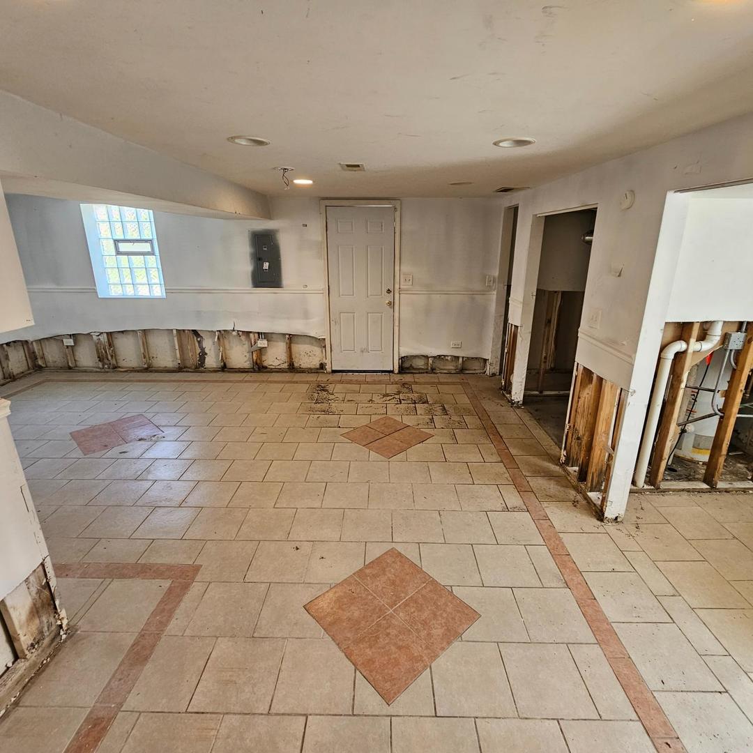 14237 Minerva Avenue, Dolton, IL 60419