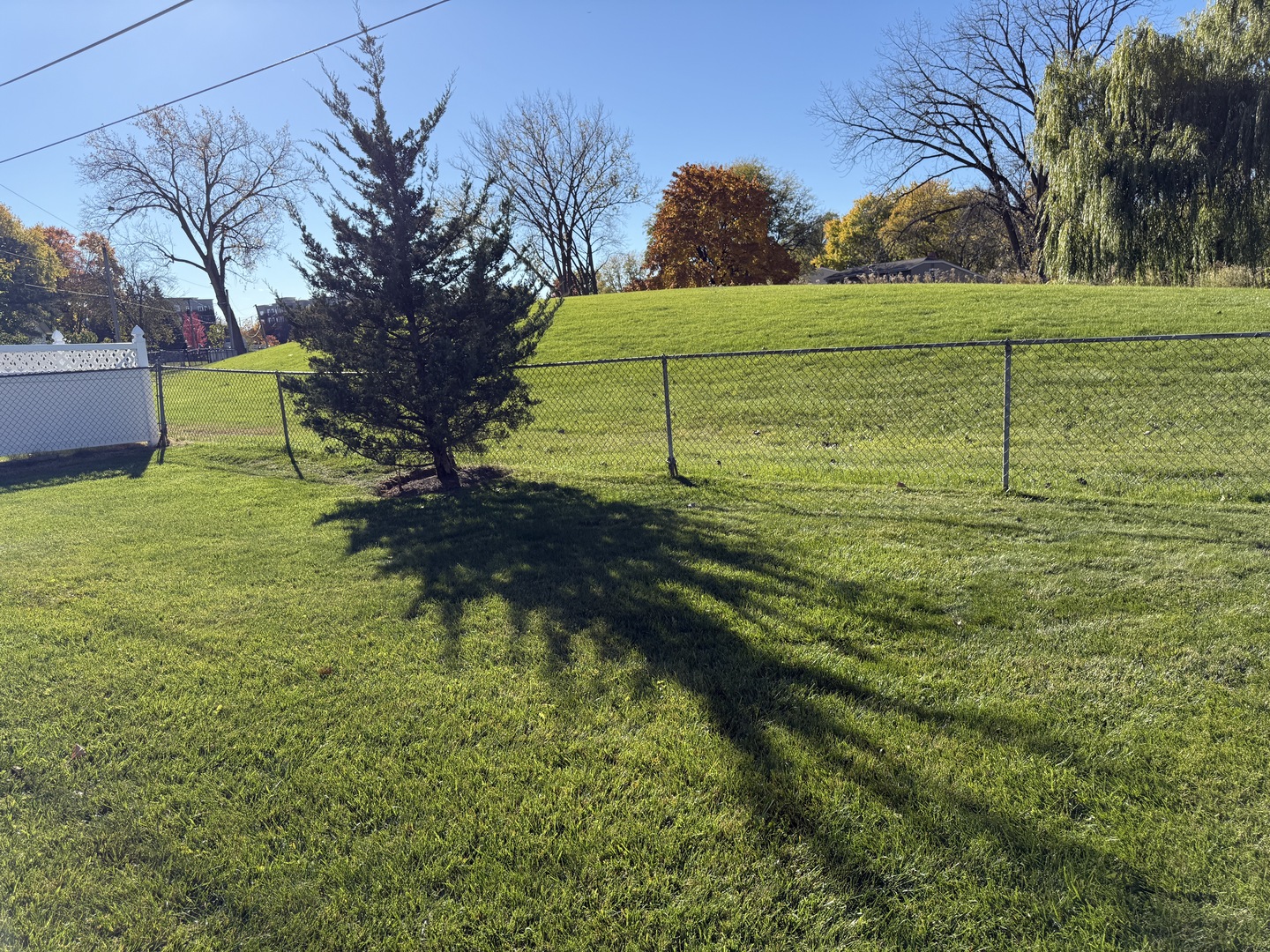 612 White Pine Road, Buffalo Grove, IL 60089