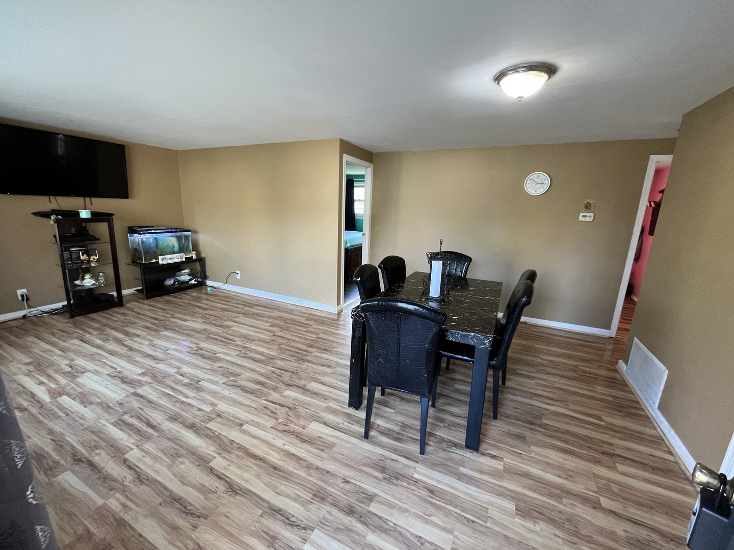 510 Tyler Drive, Carpentersville, IL 60110