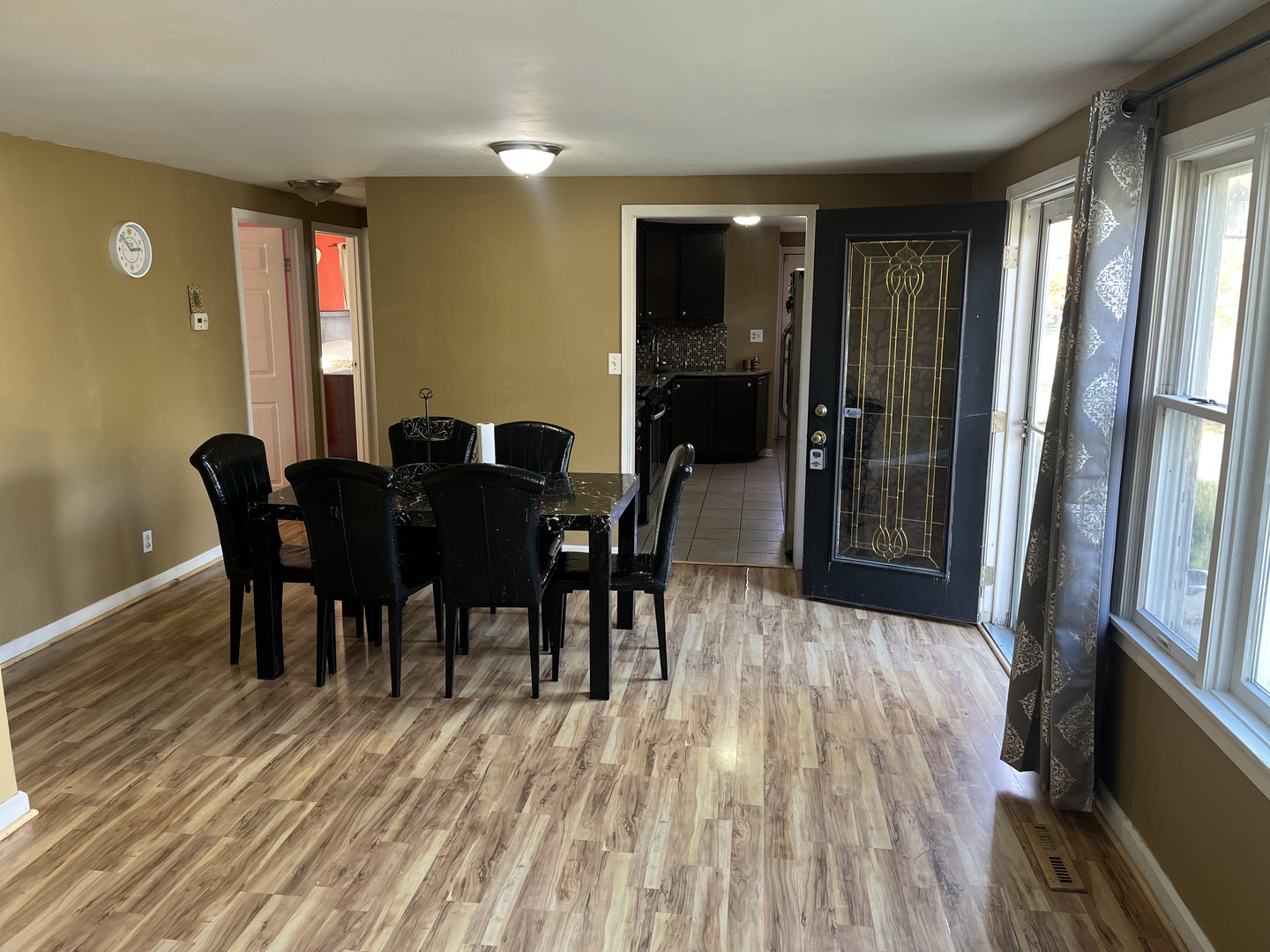 510 Tyler Drive, Carpentersville, IL 60110