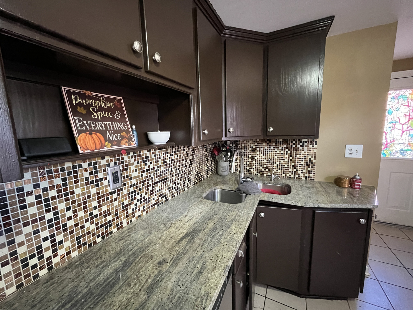 510 Tyler Drive, Carpentersville, IL 60110