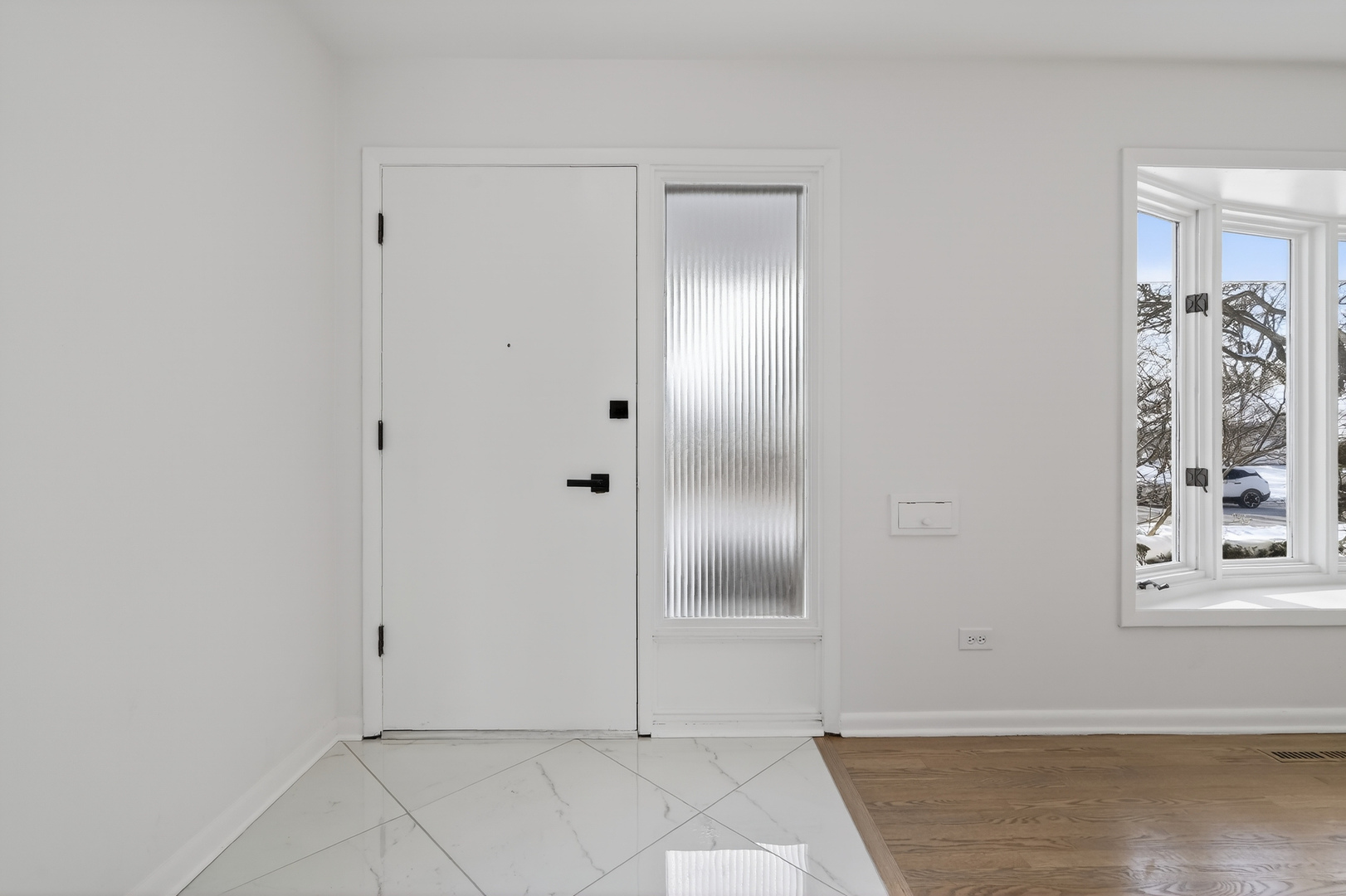 6 W Cypress Street, Arlington Heights, IL 60005