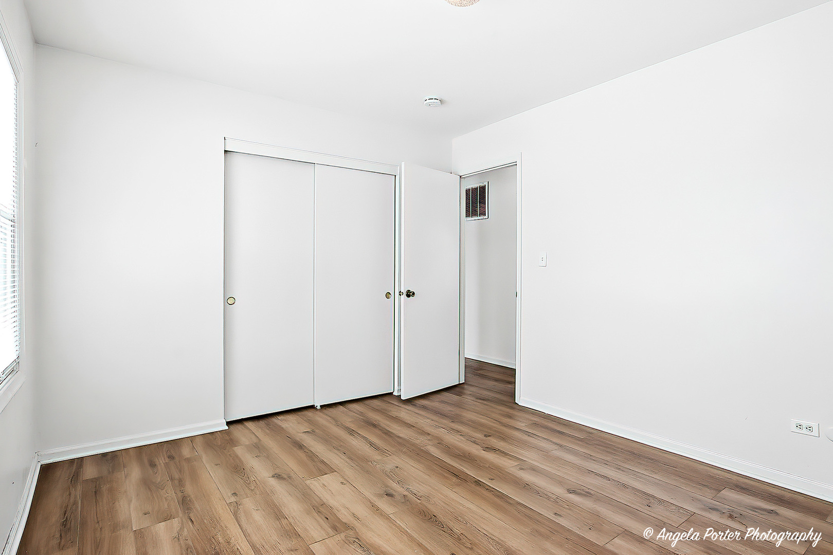 829 Washington Street #1, Woodstock, IL 60098