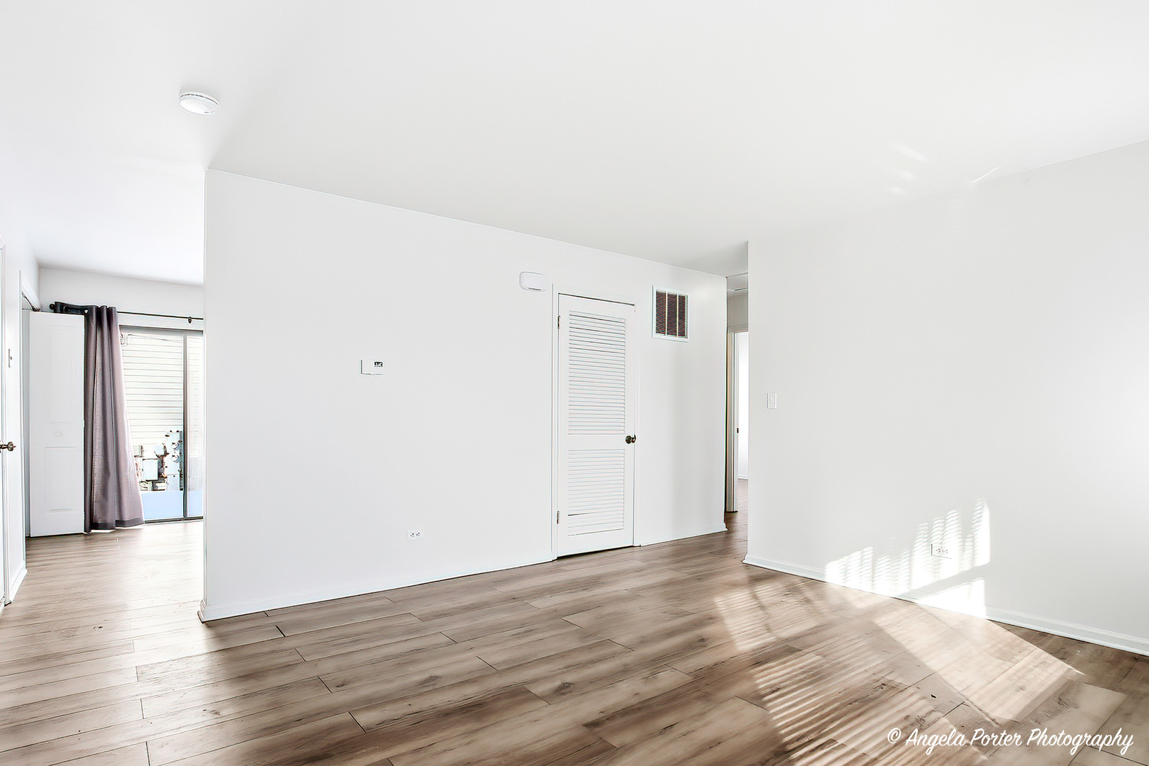 829 Washington Street #1, Woodstock, IL 60098