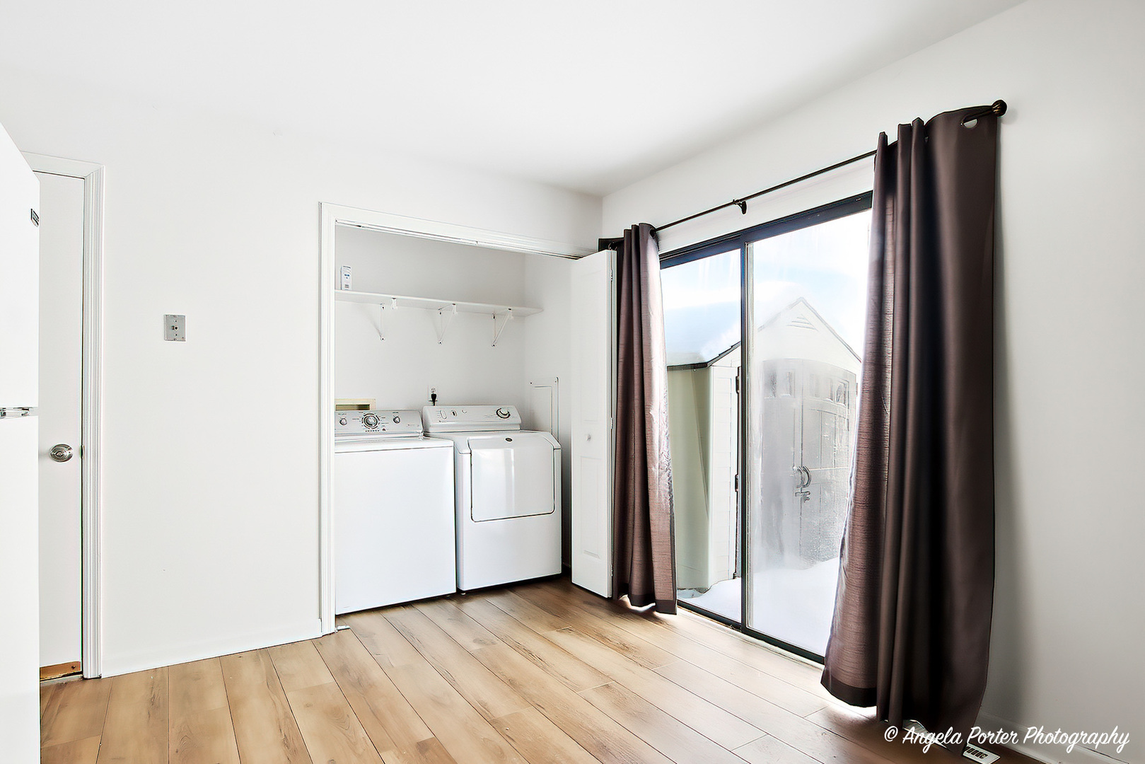 829 Washington Street #1, Woodstock, IL 60098