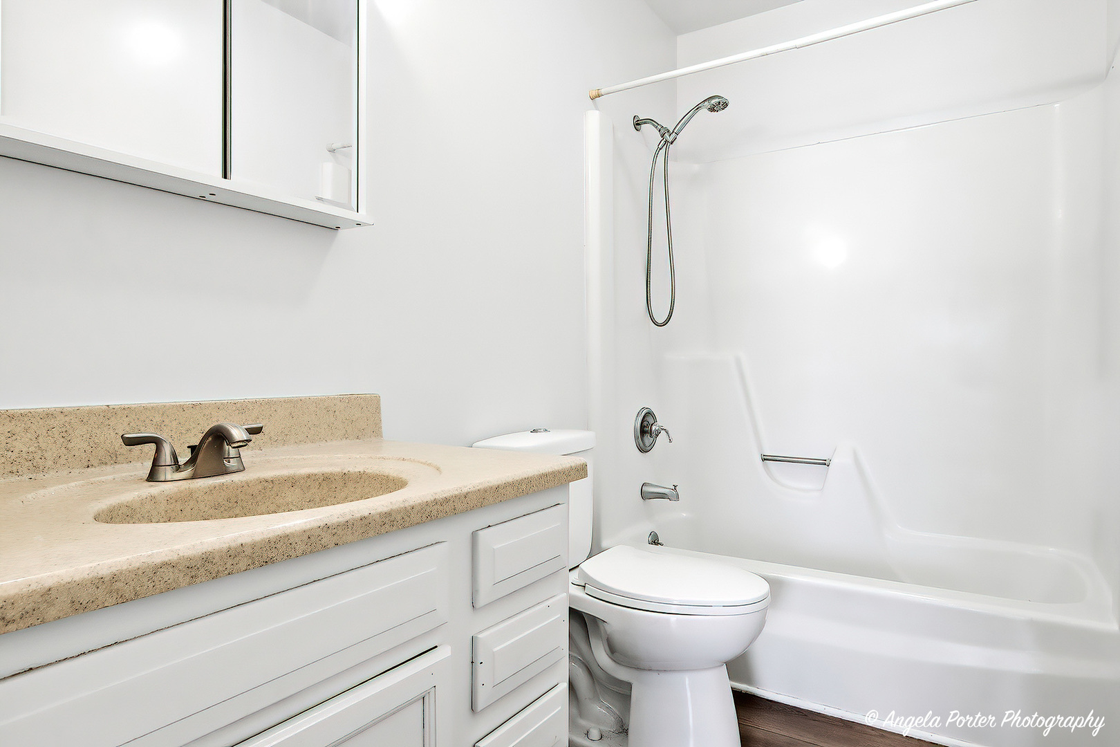 829 Washington Street #1, Woodstock, IL 60098