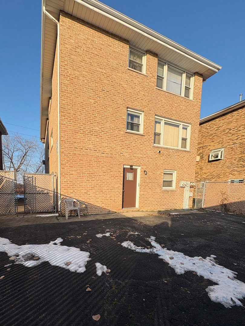 77 Paxton Avenue, Calumet City, IL 60409