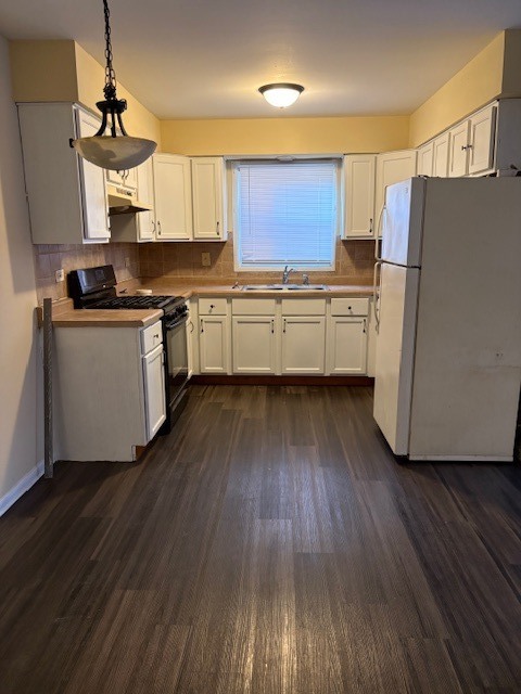 77 Paxton Avenue, Calumet City, IL 60409