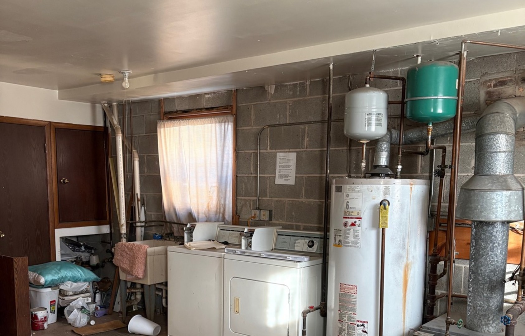 77 Paxton Avenue, Calumet City, IL 60409