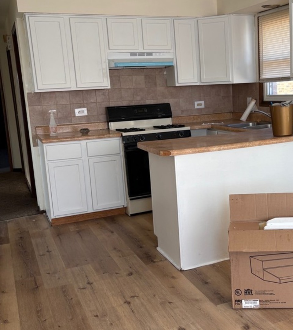 77 Paxton Avenue, Calumet City, IL 60409