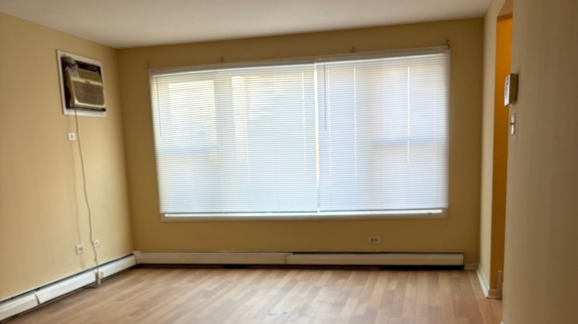 77 Paxton Avenue, Calumet City, IL 60409