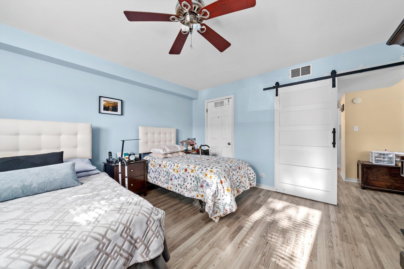 5A Kingery Quarter #5-104, Willowbrook, IL 60527