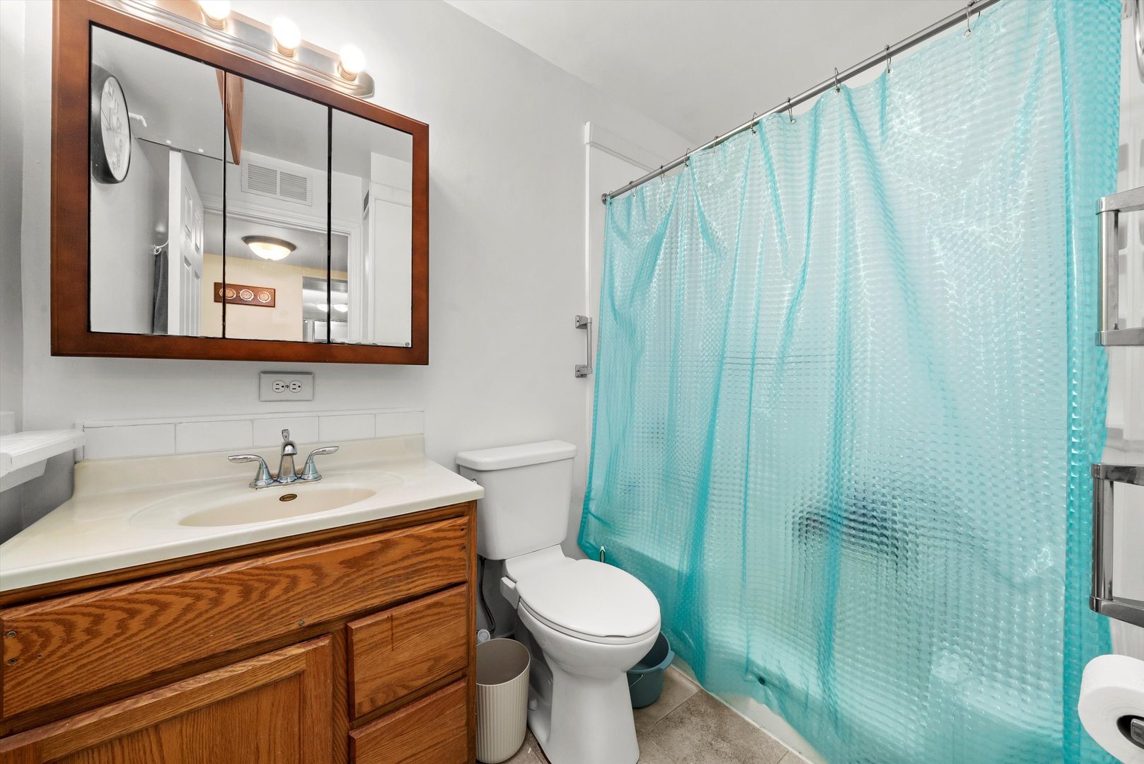 5A Kingery Quarter #5-104, Willowbrook, IL 60527