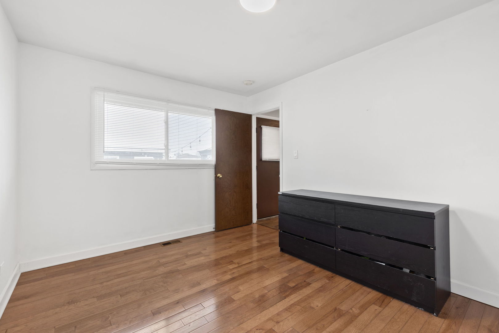 543 Victoria Lane, Wood Dale, IL 60191