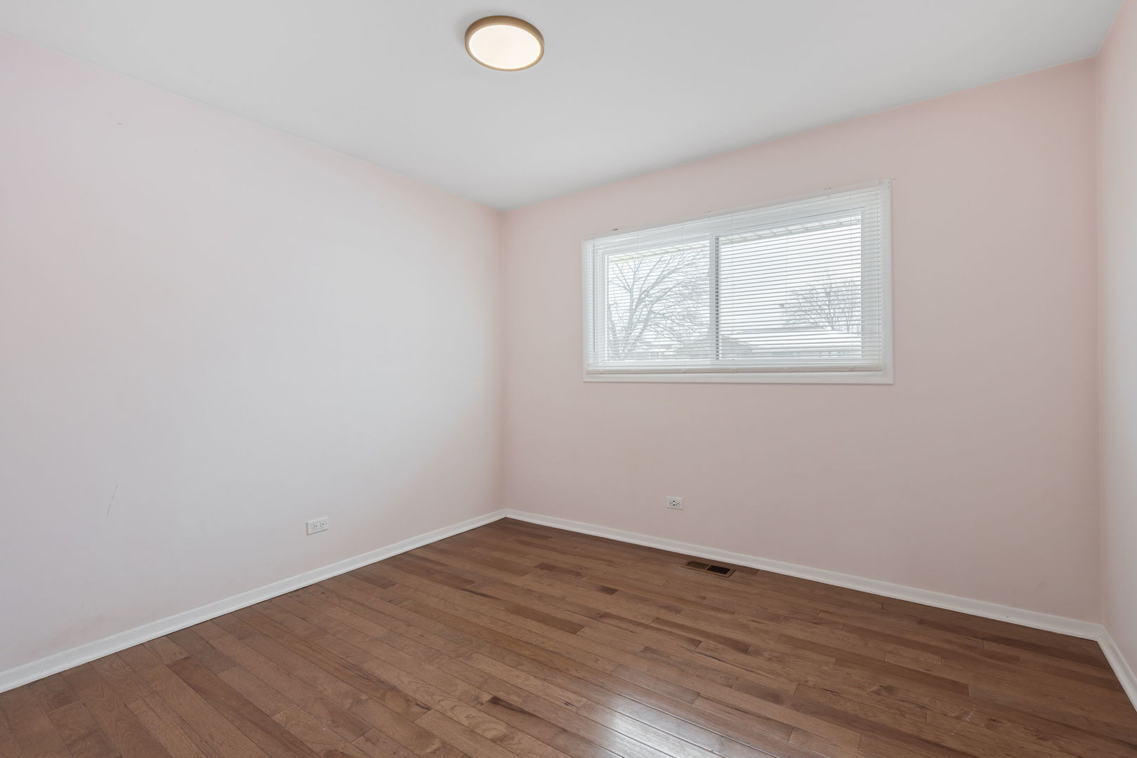 543 Victoria Lane, Wood Dale, IL 60191