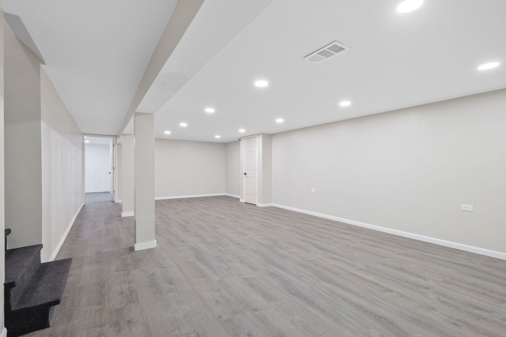 543 Victoria Lane, Wood Dale, IL 60191