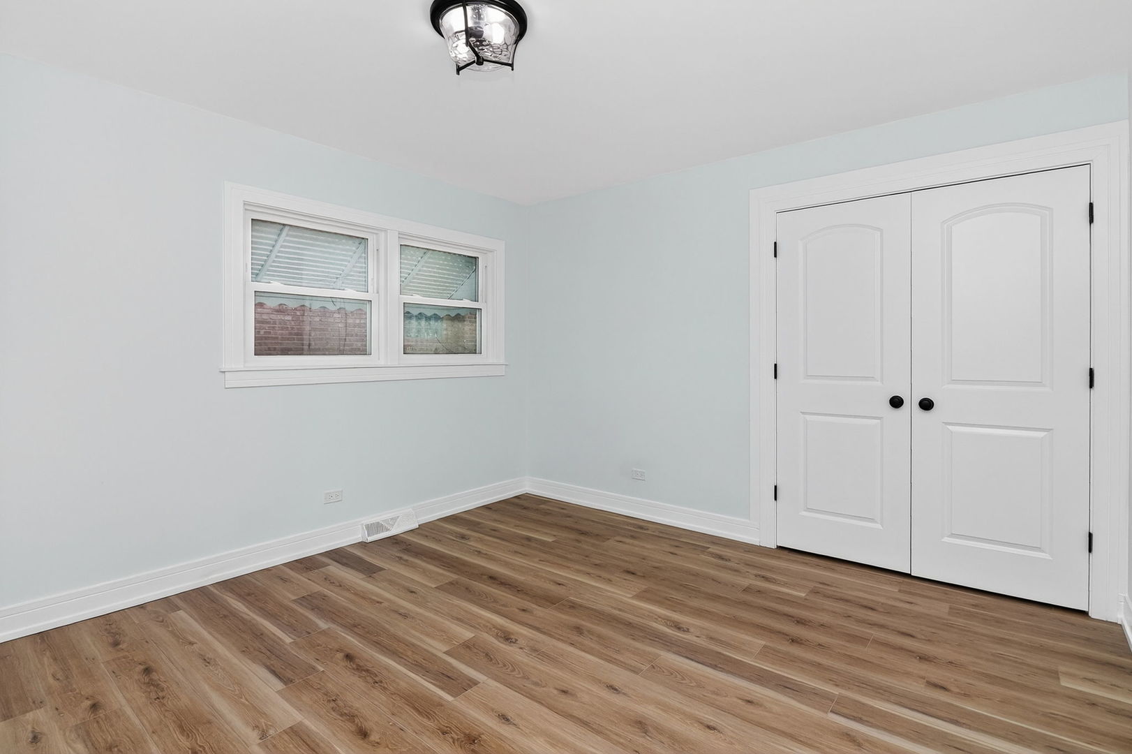 7624 W Ainslie Street, Harwood Heights, IL 60706