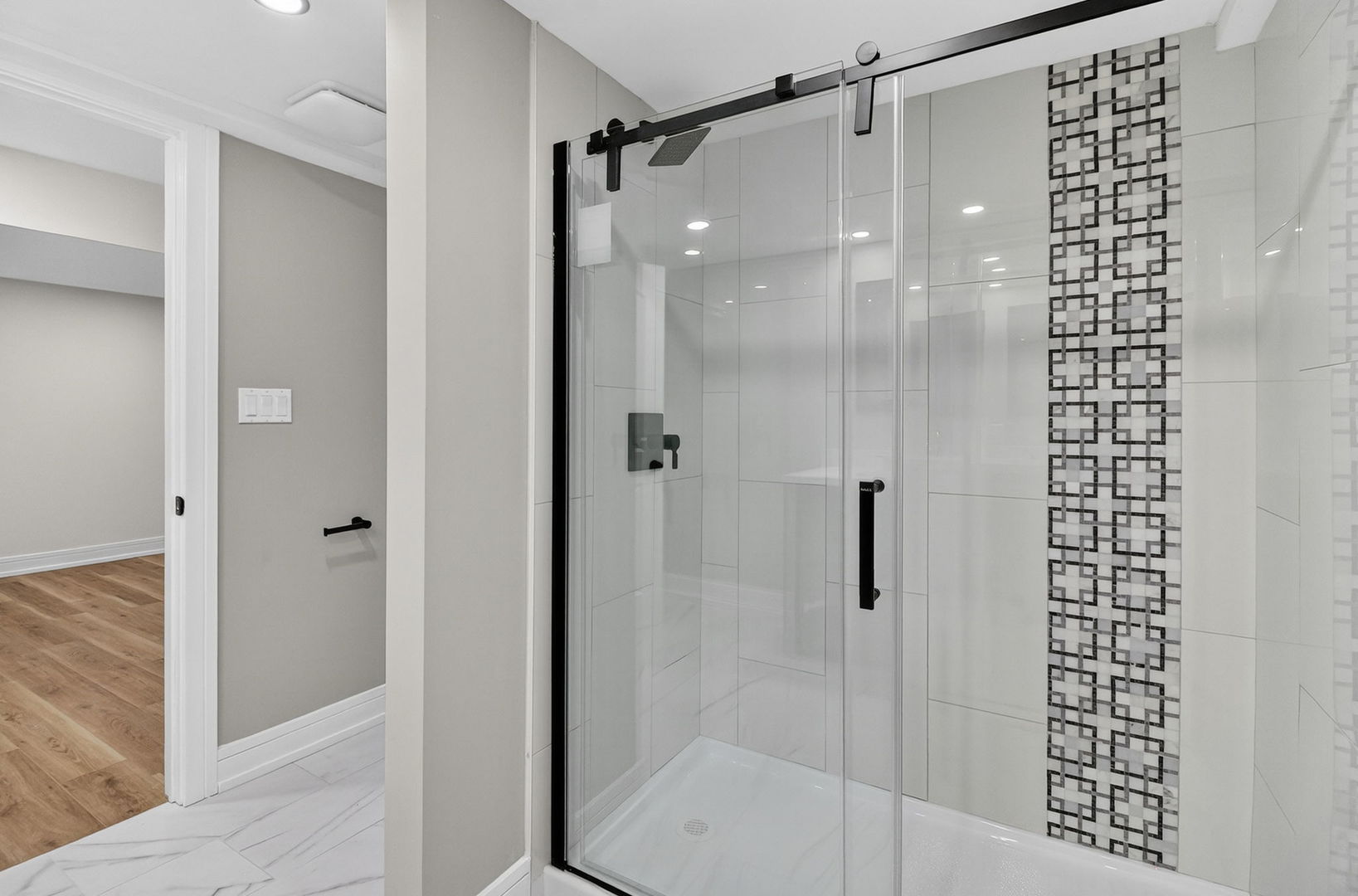 7624 W Ainslie Street, Harwood Heights, IL 60706