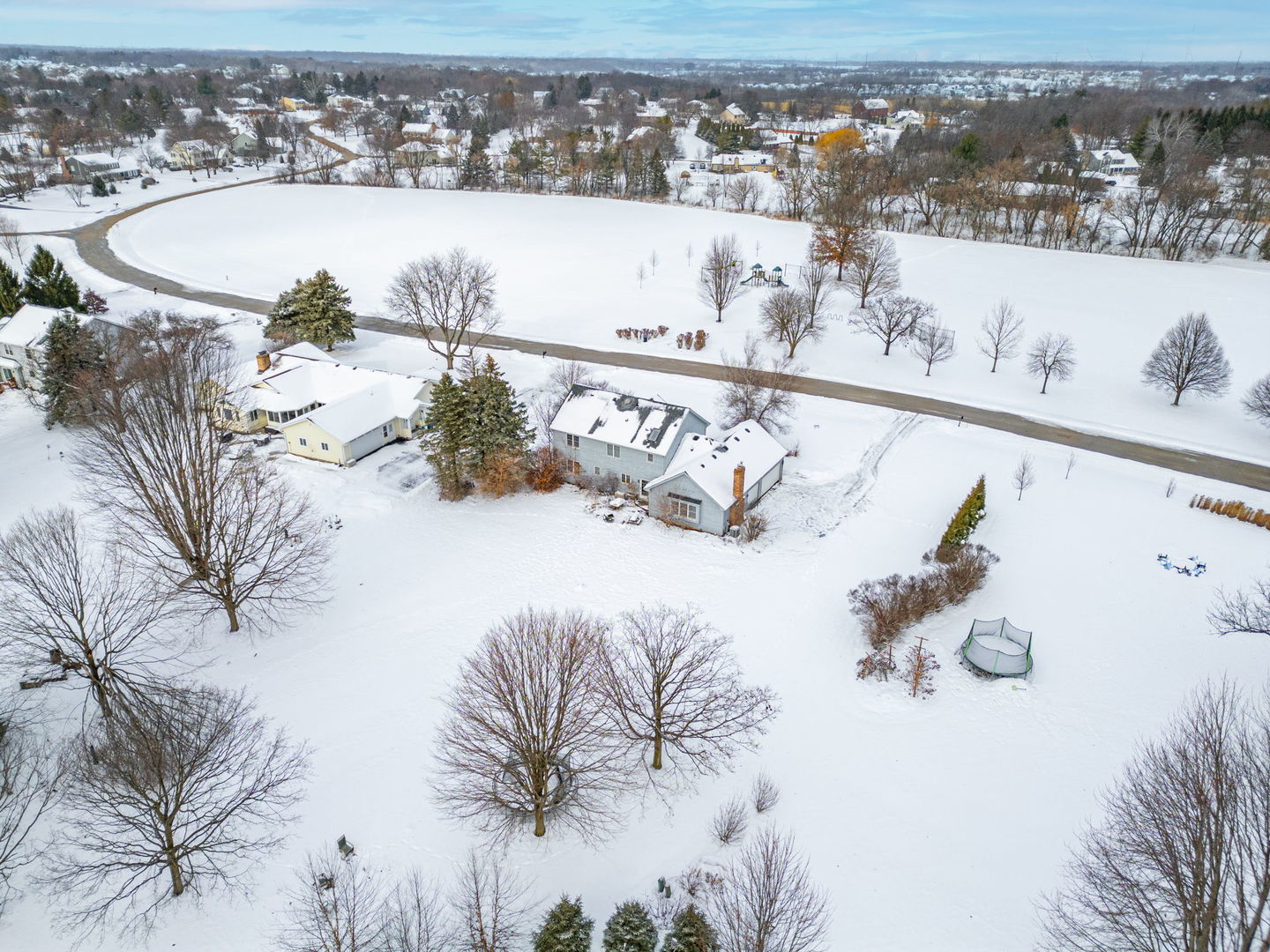 38W725 Cloverfield Drive, St. Charles, IL 60175