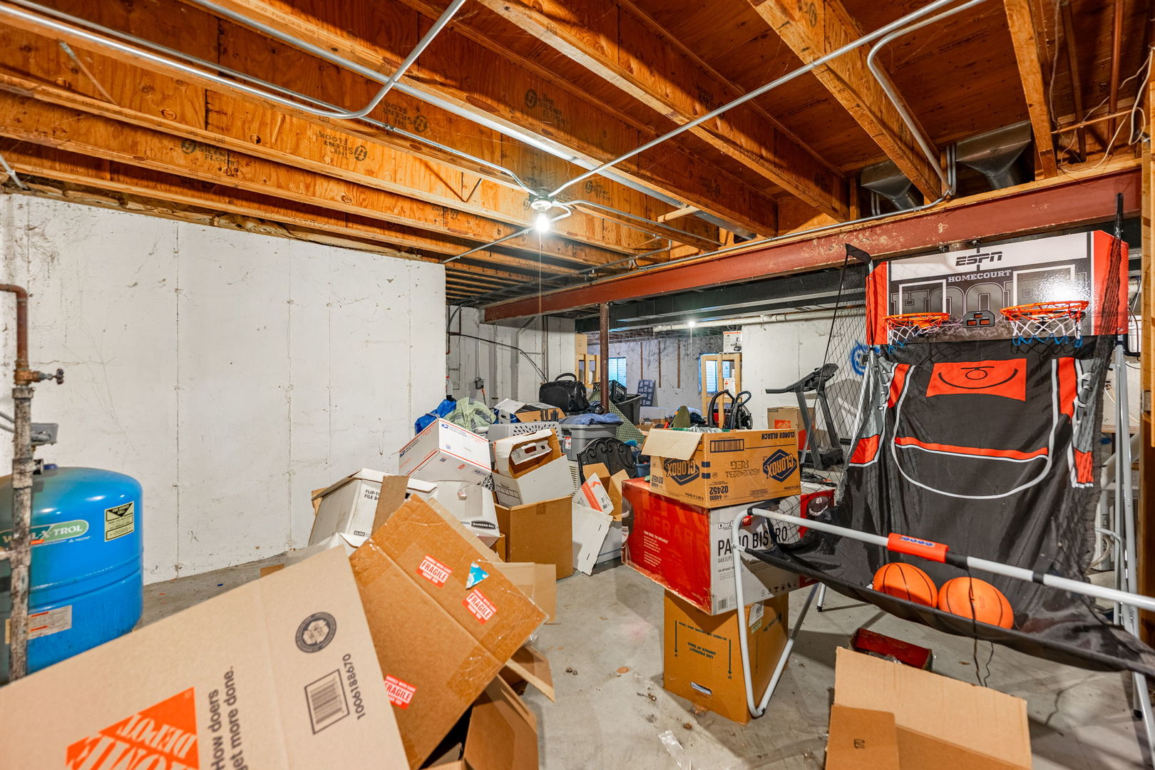 38W725 Cloverfield Drive, St. Charles, IL 60175