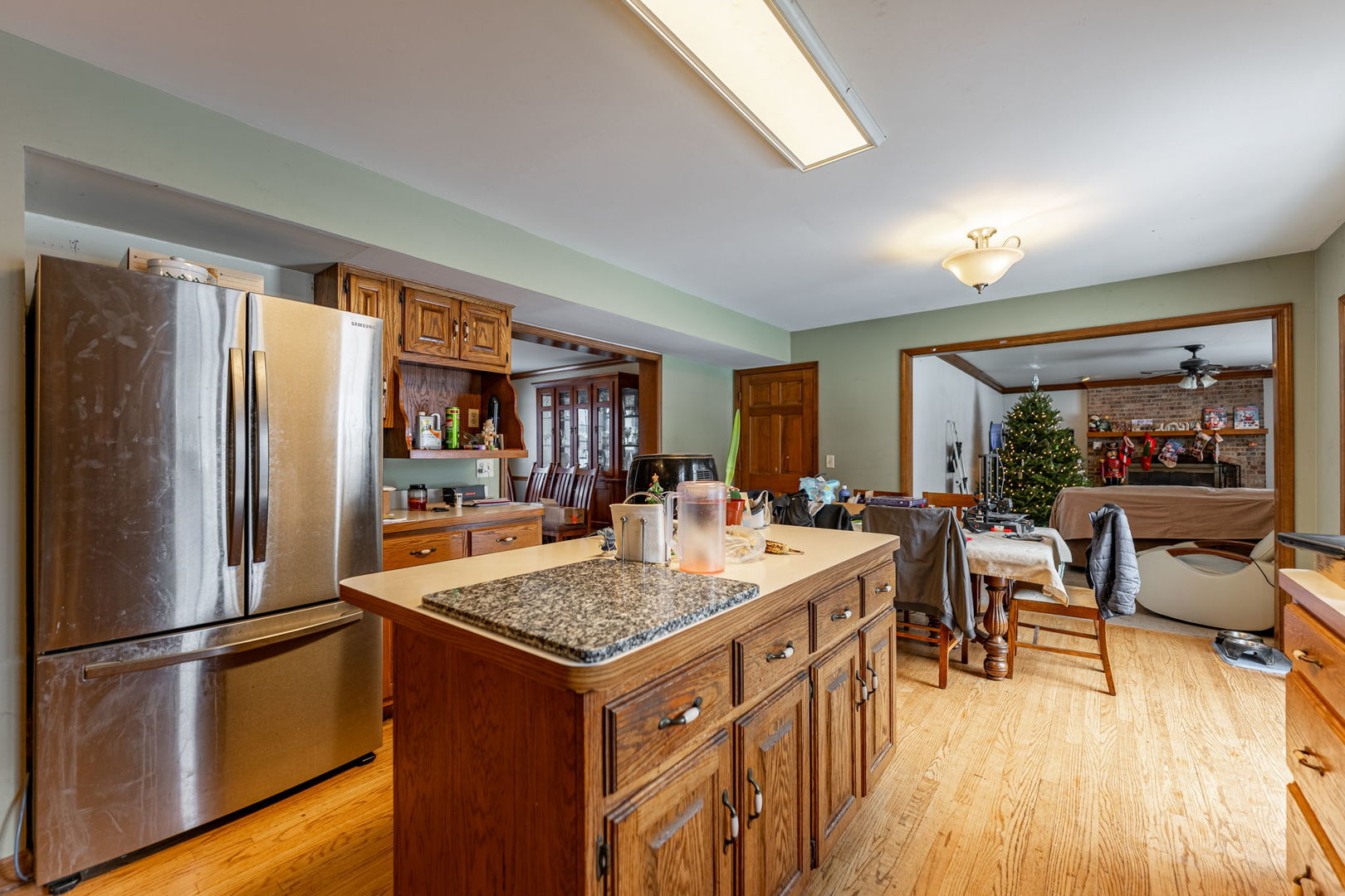 38W725 Cloverfield Drive, St. Charles, IL 60175