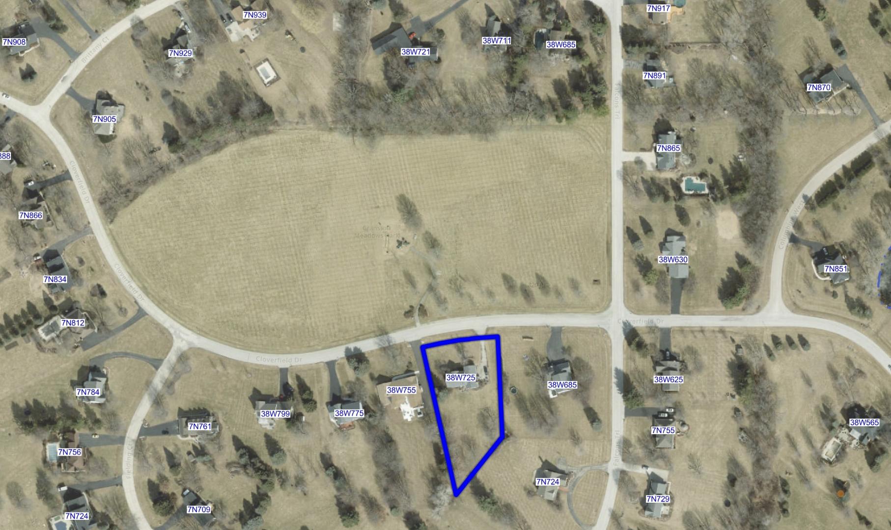 38W725 Cloverfield Drive, St. Charles, IL 60175