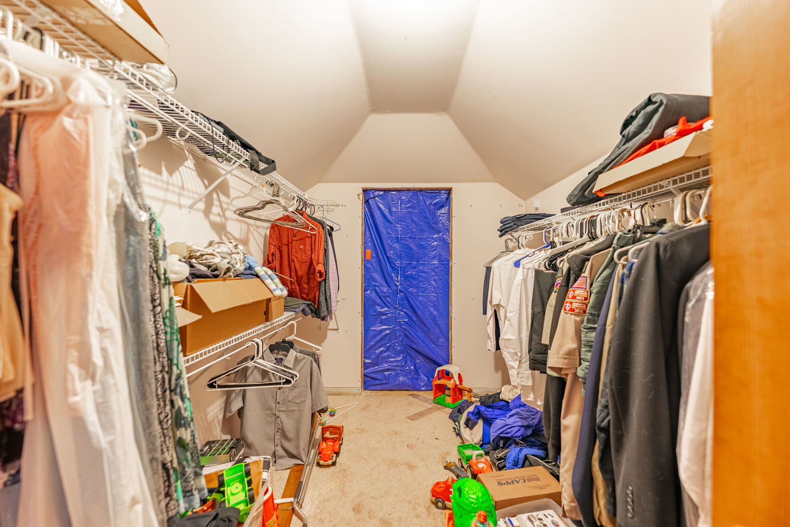 38W725 Cloverfield Drive, St. Charles, IL 60175