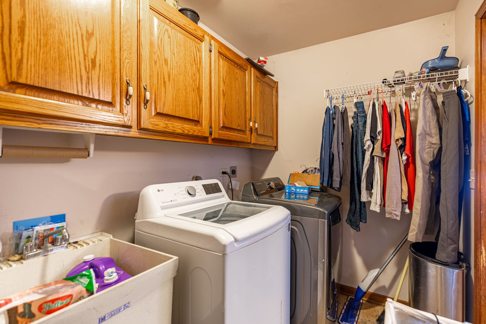 38W725 Cloverfield Drive, St. Charles, IL 60175