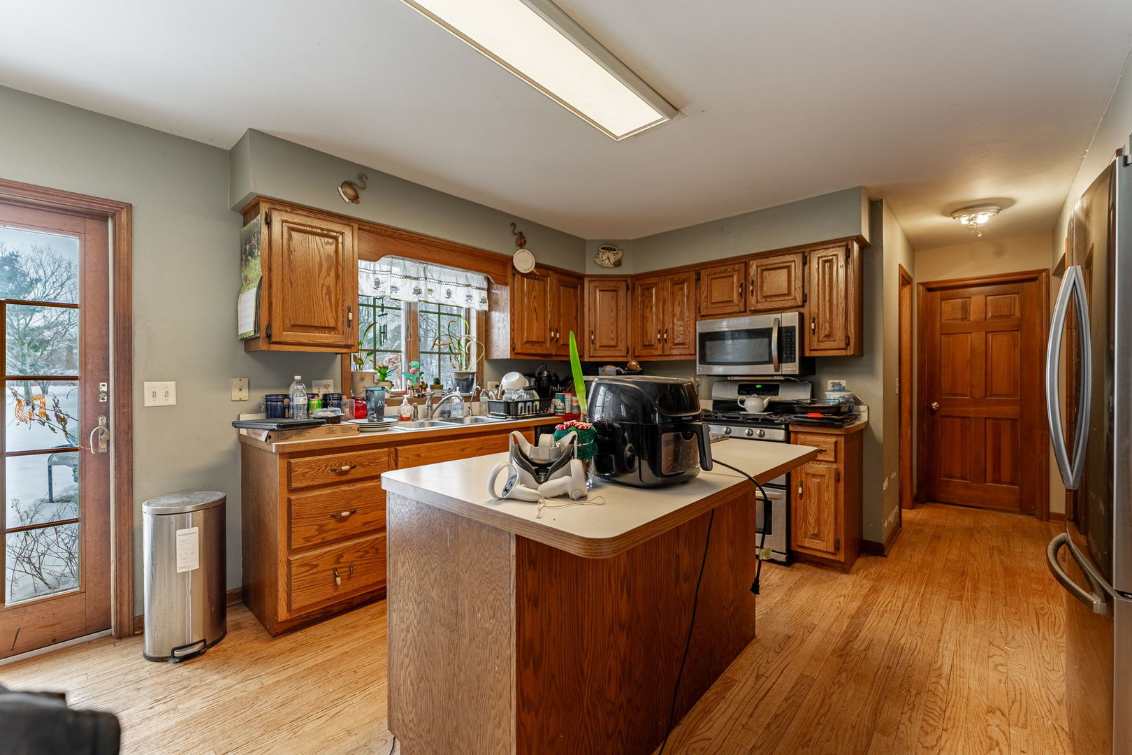 38W725 Cloverfield Drive, St. Charles, IL 60175