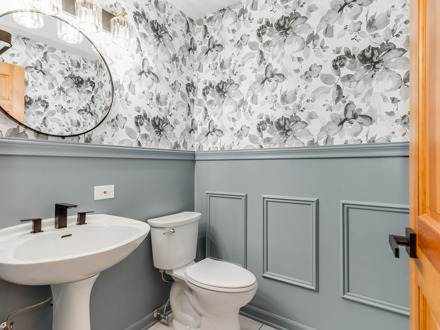 3219 N Richmond Street, Chicago, IL 60618