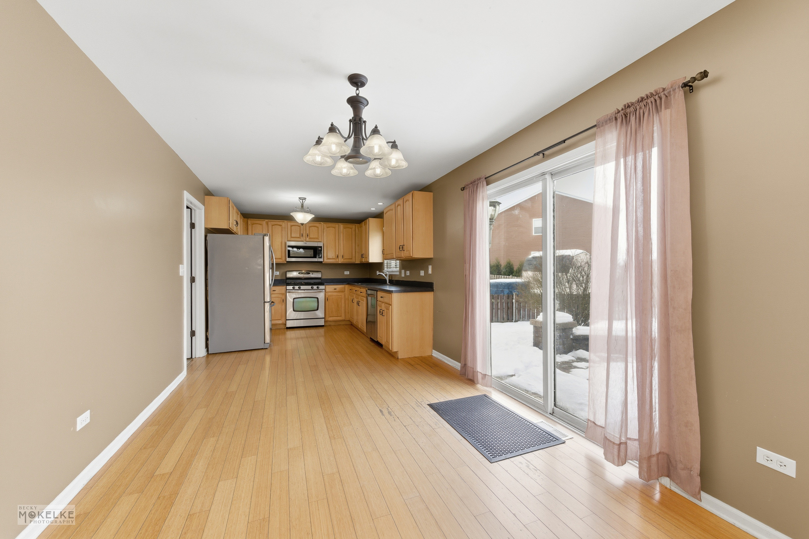 1715 Ivy Lane, Montgomery, IL 60538